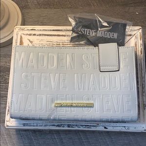 Steve Madden bifold wallet